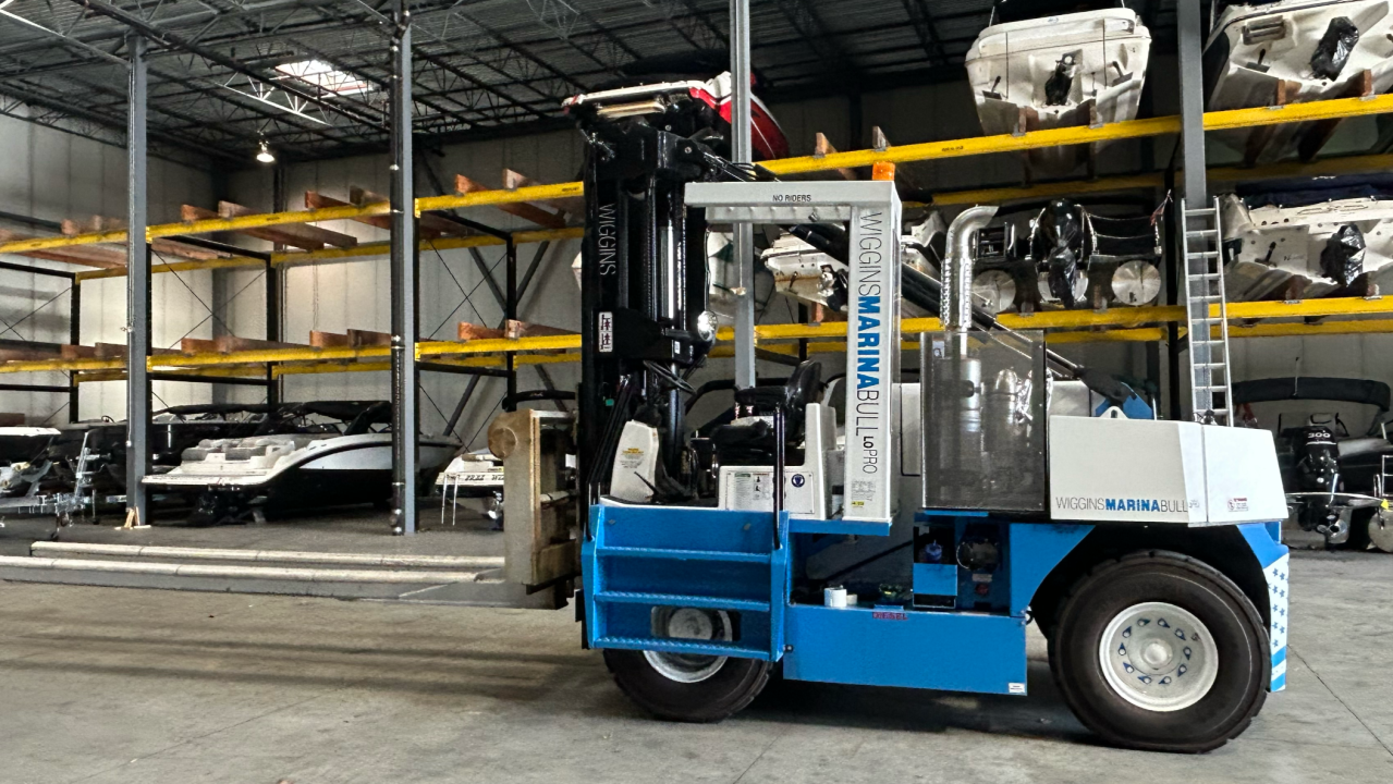 Why Working with a Marina Forklift Specialist Saves Time and Money